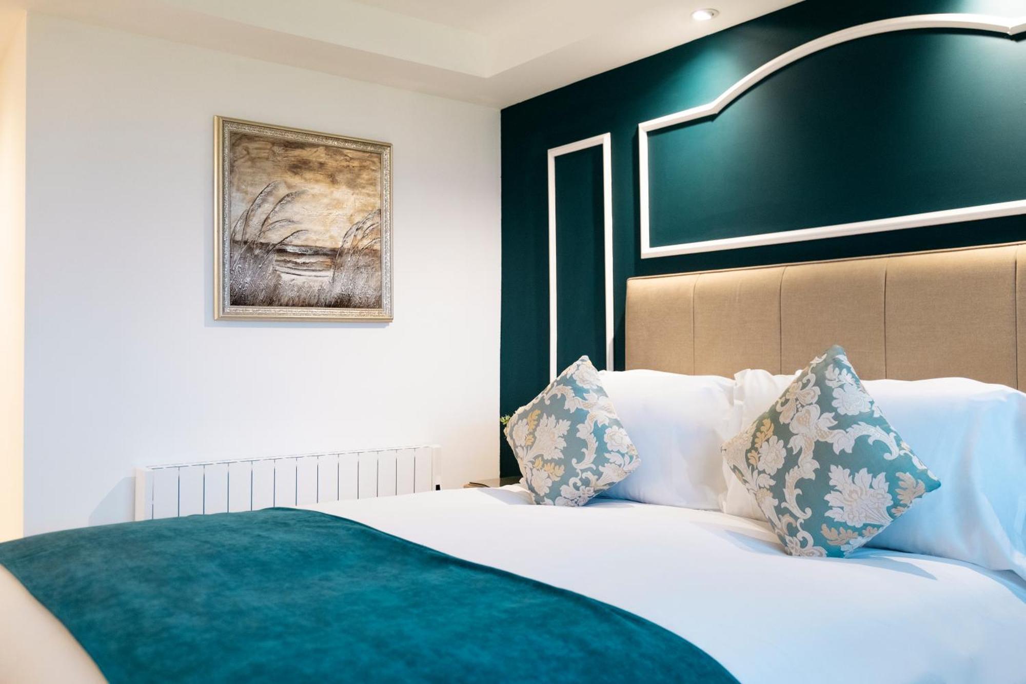 Muthu Glasgow River Hotel Erskine Exterior photo