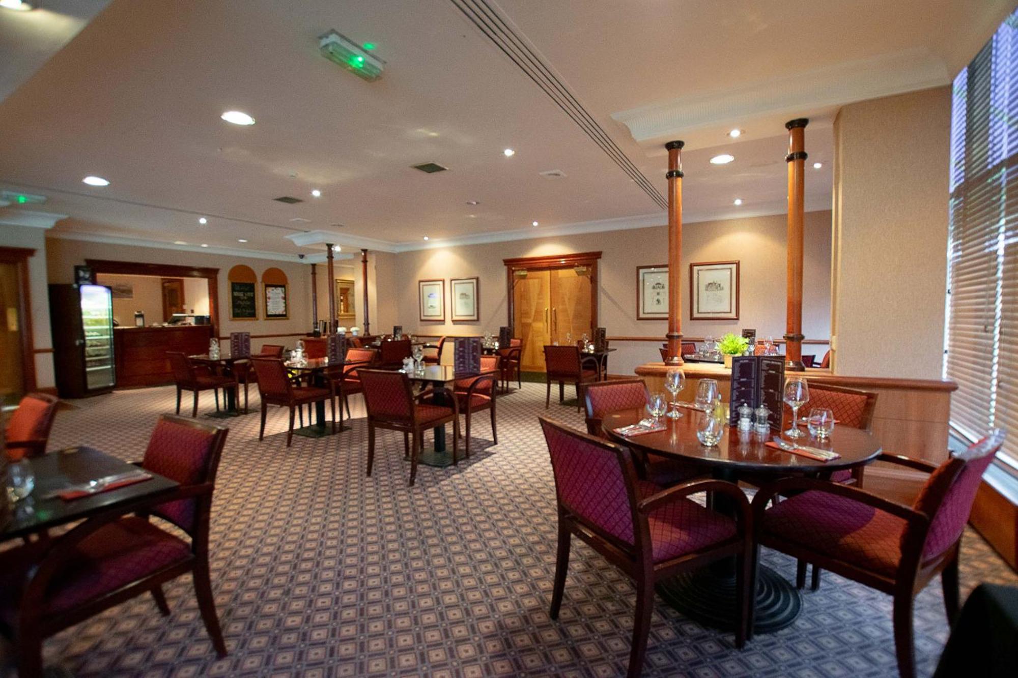 Muthu Glasgow River Hotel Erskine Exterior photo