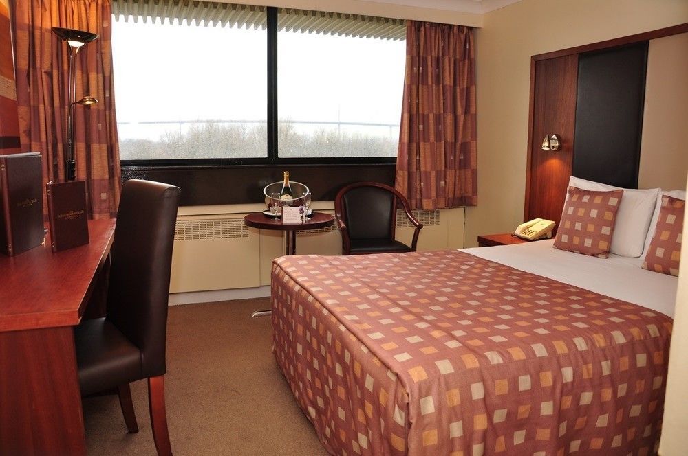 Muthu Glasgow River Hotel Erskine Exterior photo